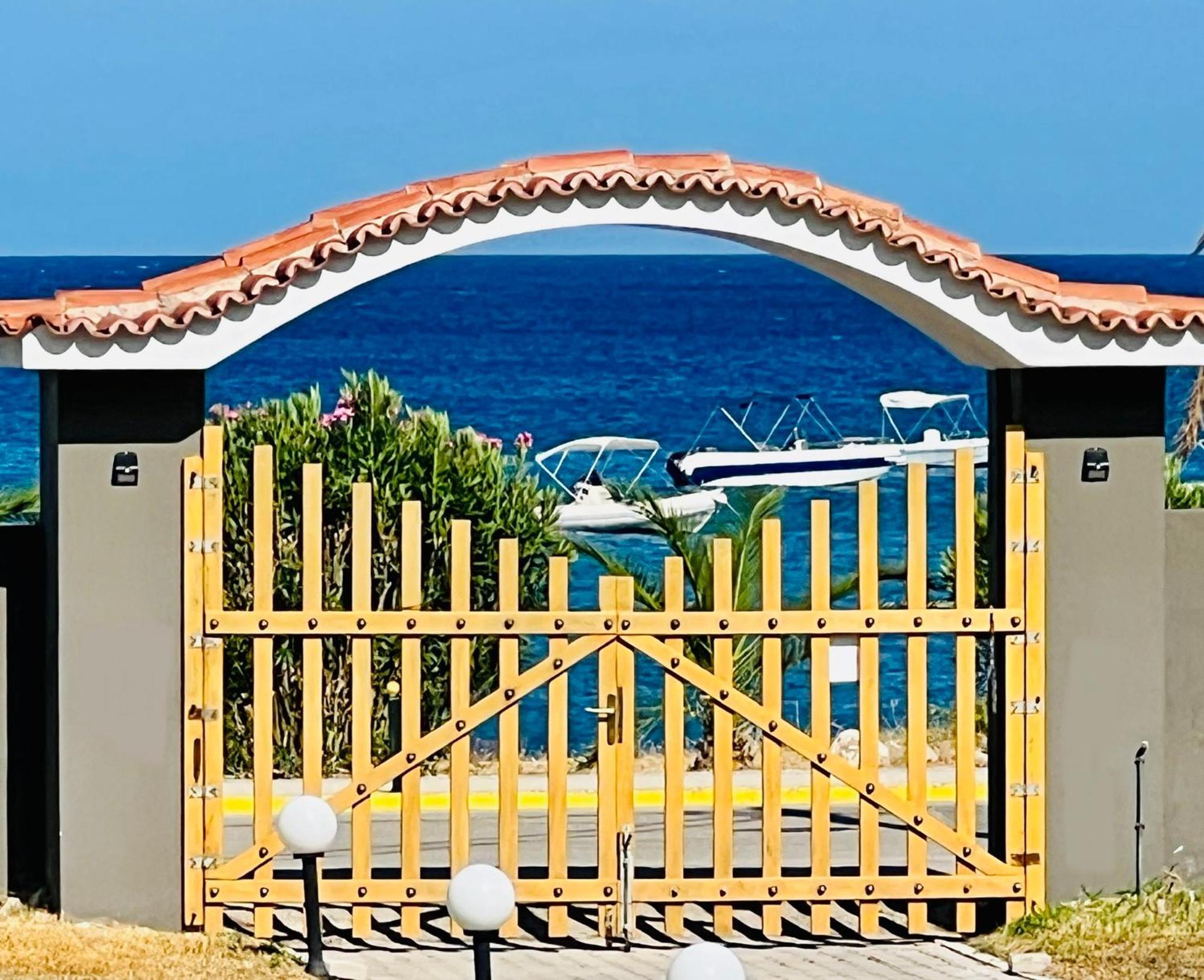 Gazonia Family Estate Hotel Skala  Buitenkant foto