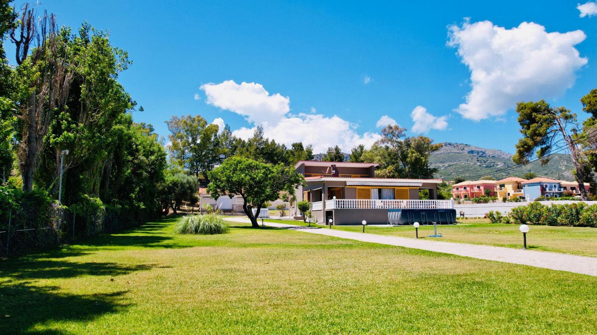 Gazonia Family Estate Hotel Skala  Buitenkant foto